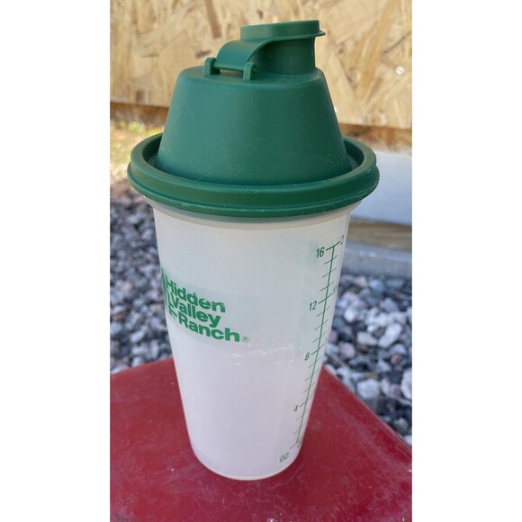 Hidden Valley Ranch Dressing Shaker Blender Mixer Green 16oz w/ Wheel Tupperware - Picture 1 of 5
